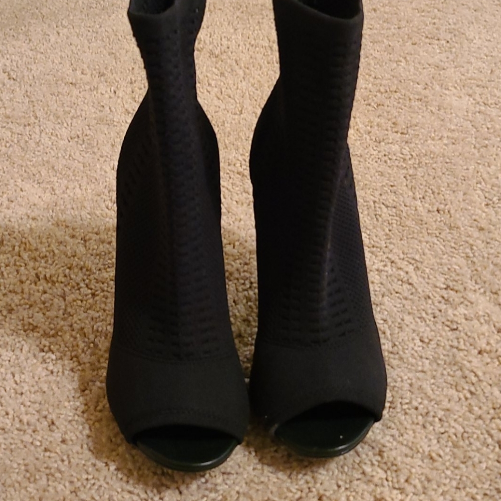 Peeptoe heels